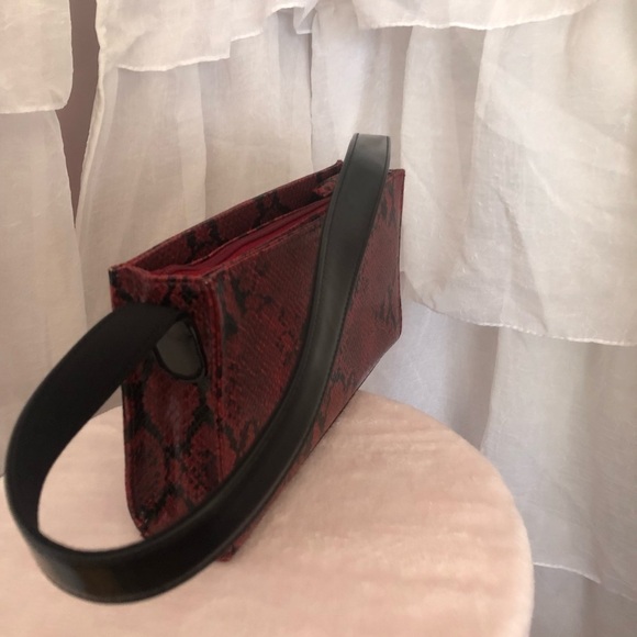 𝅺NINE West faux red snake skin purse - Picture 7 of 7